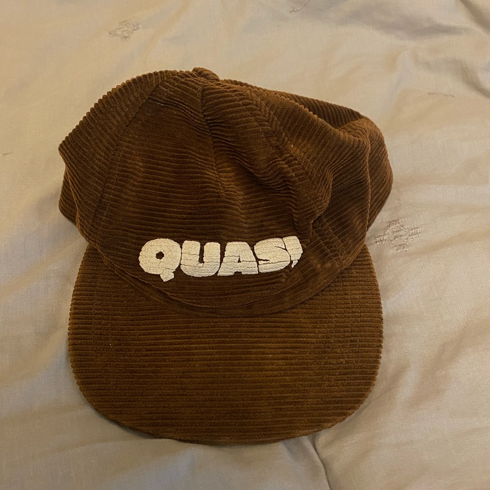 Quasi Hat